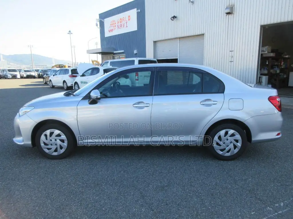Toyota Axio 2021 Silver