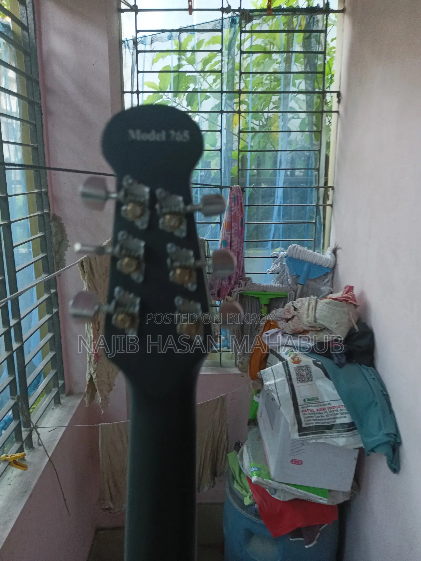 সিগনেচার ২৬৫ গিটার। জরুরি ভিত্তিতে গিটার বিক্রি | মেরামত/পার্টসে