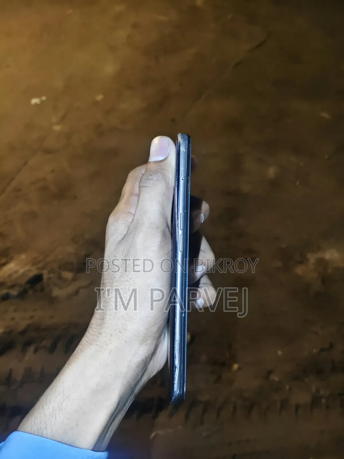 রিয়েলমি V11s 5G ১২৮ জিবি ব্ল্যাক