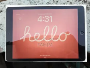 Apple iPad 9.7 64 GB Gray