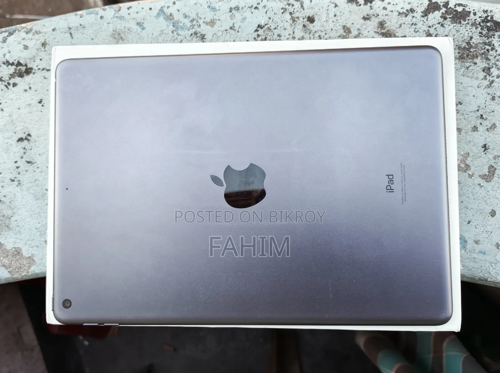Apple iPad 9.7 64 GB Gray
