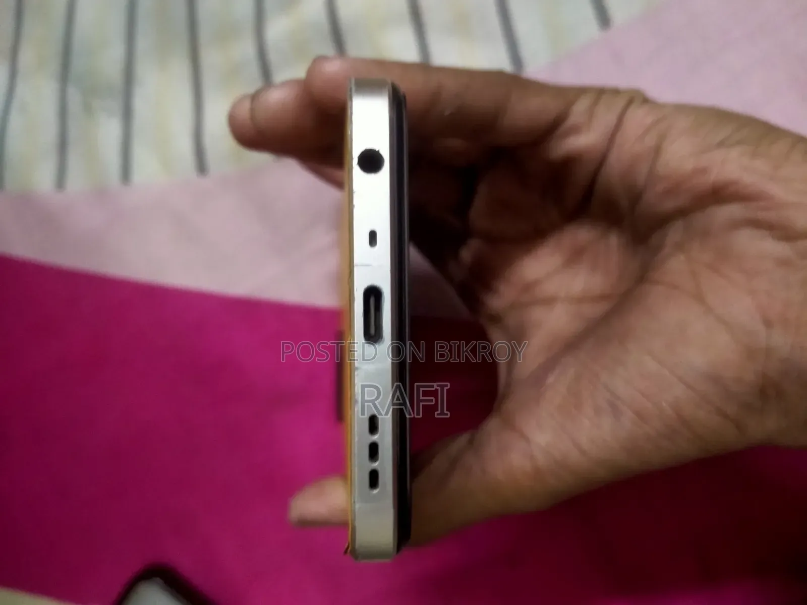 Oppo A77 128 GB হলুদ