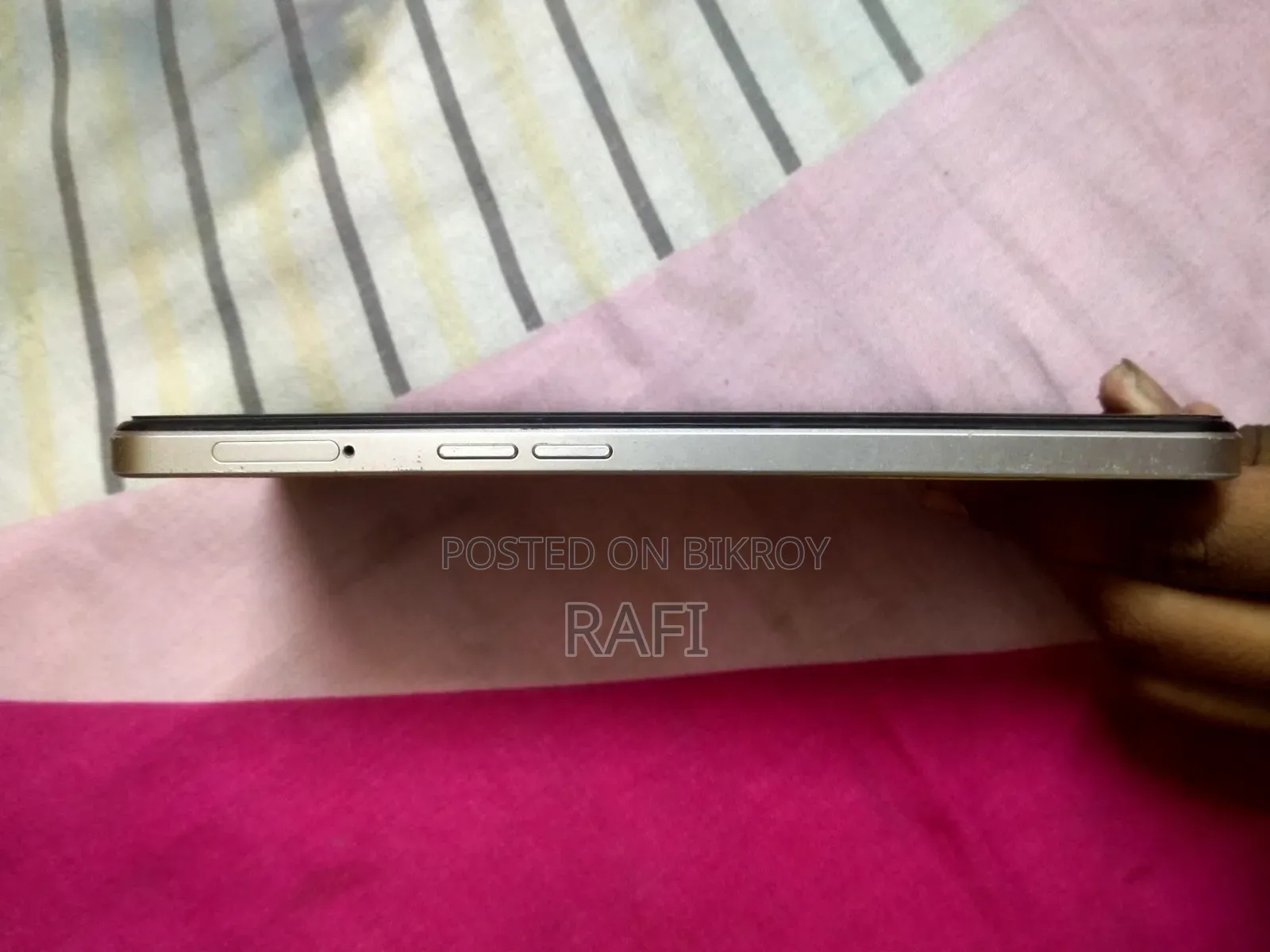 Oppo A77 128 GB হলুদ