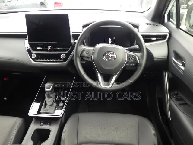 Toyota Corolla Cross 2025 Pearl
