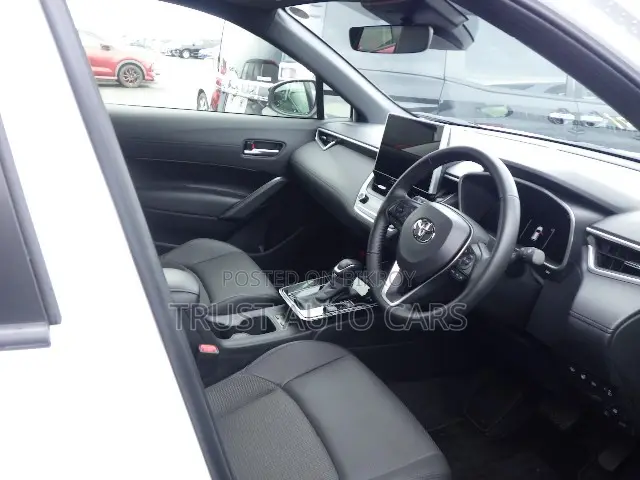 Toyota Corolla Cross 2025 Pearl