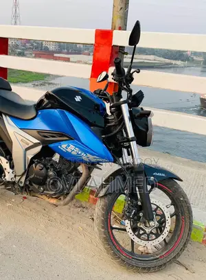 সুজুকি জিক্সার ২০২০ ব্ল্যাক