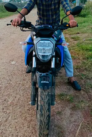সুজুকি জিক্সার ২০২০ ব্ল্যাক