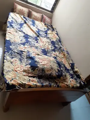 বিকிரியের জন্য কাঠের খাট