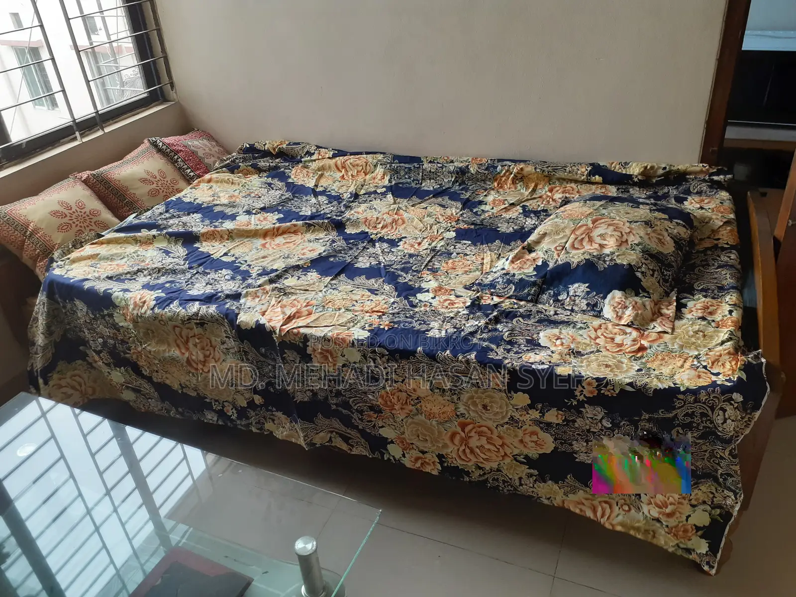 বিকிரியের জন্য কাঠের খাট