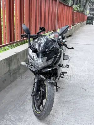 নতুন সুজুকি জিক্সার এসএফ ২০২৫ ব্ল্যাক