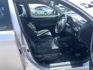 Toyota Axio 2021 Silver