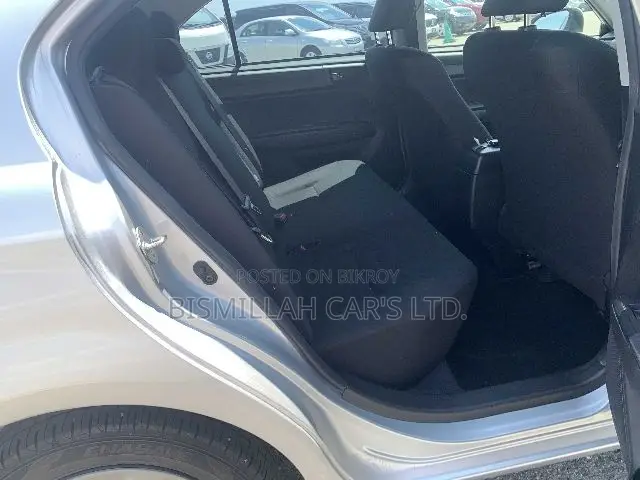 Toyota Axio 2021 Silver
