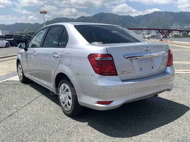 Toyota Axio 2021 Silver