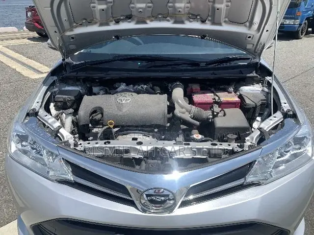 Toyota Axio 2021 Silver