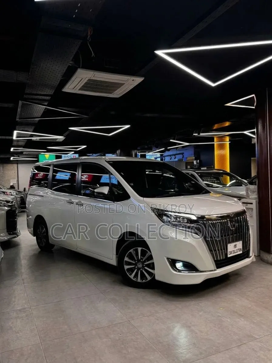 Toyota Esquire 1.8 Front-Wheel Drive Hybrid (7 Seater) 2021 Pearl
