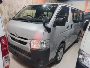 Toyota HiAce 2021 Silver