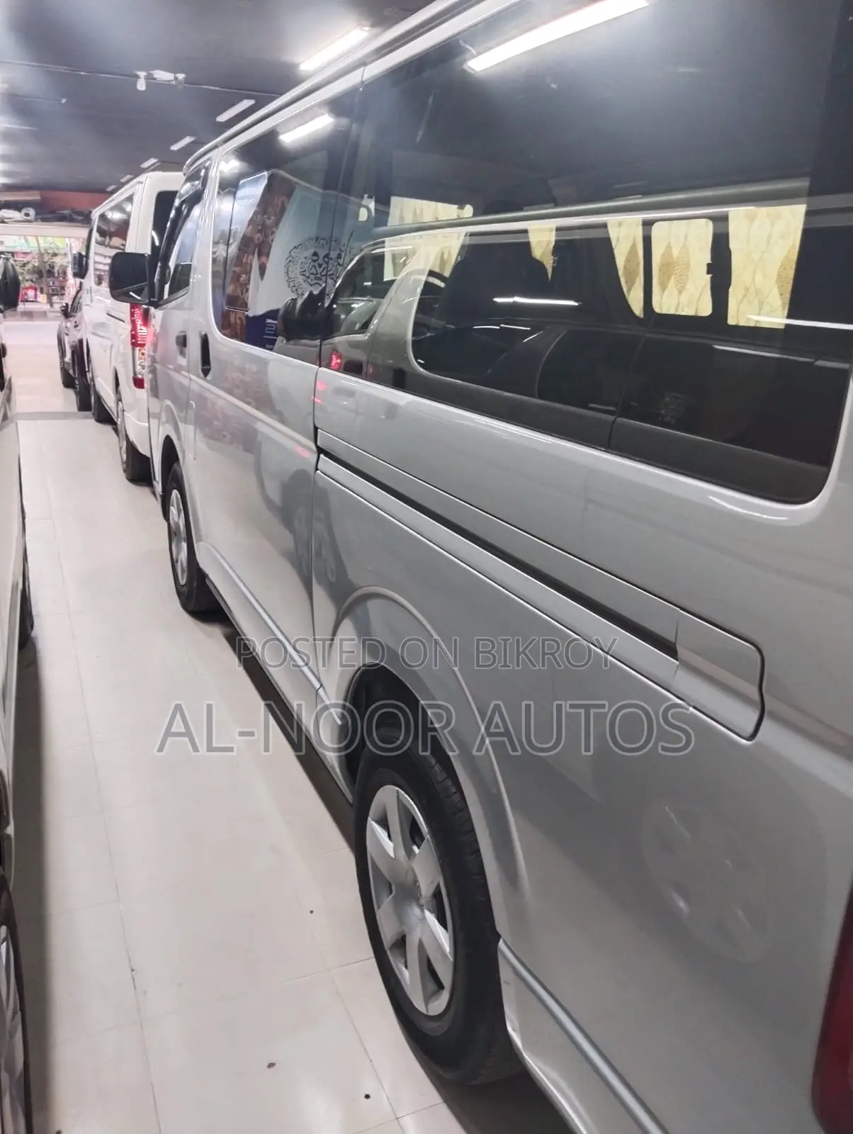 Toyota HiAce 2021 Silver