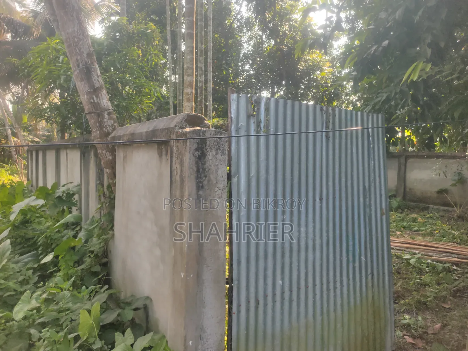 10 Decimal Land for Sale