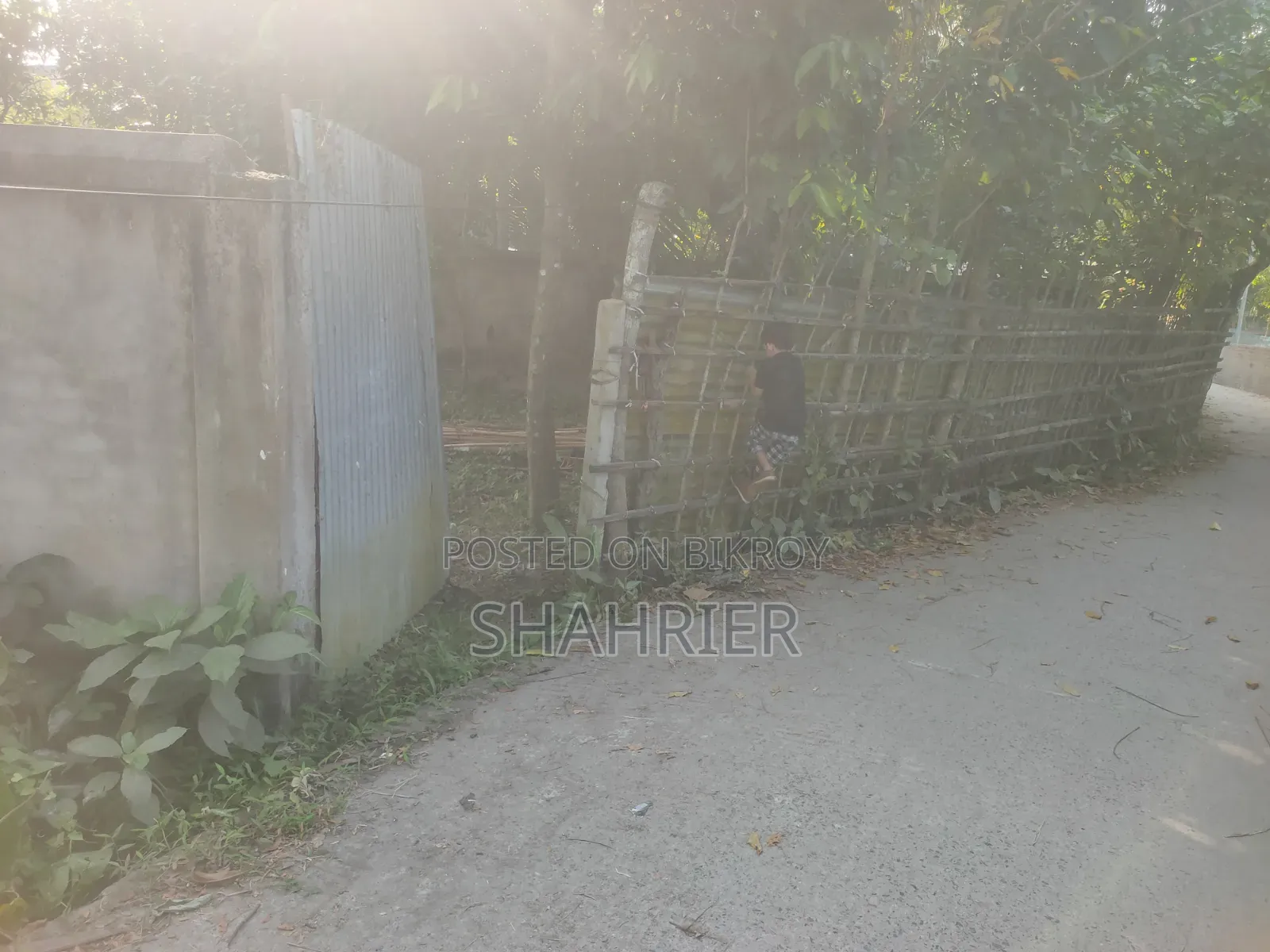 10 Decimal Land for Sale