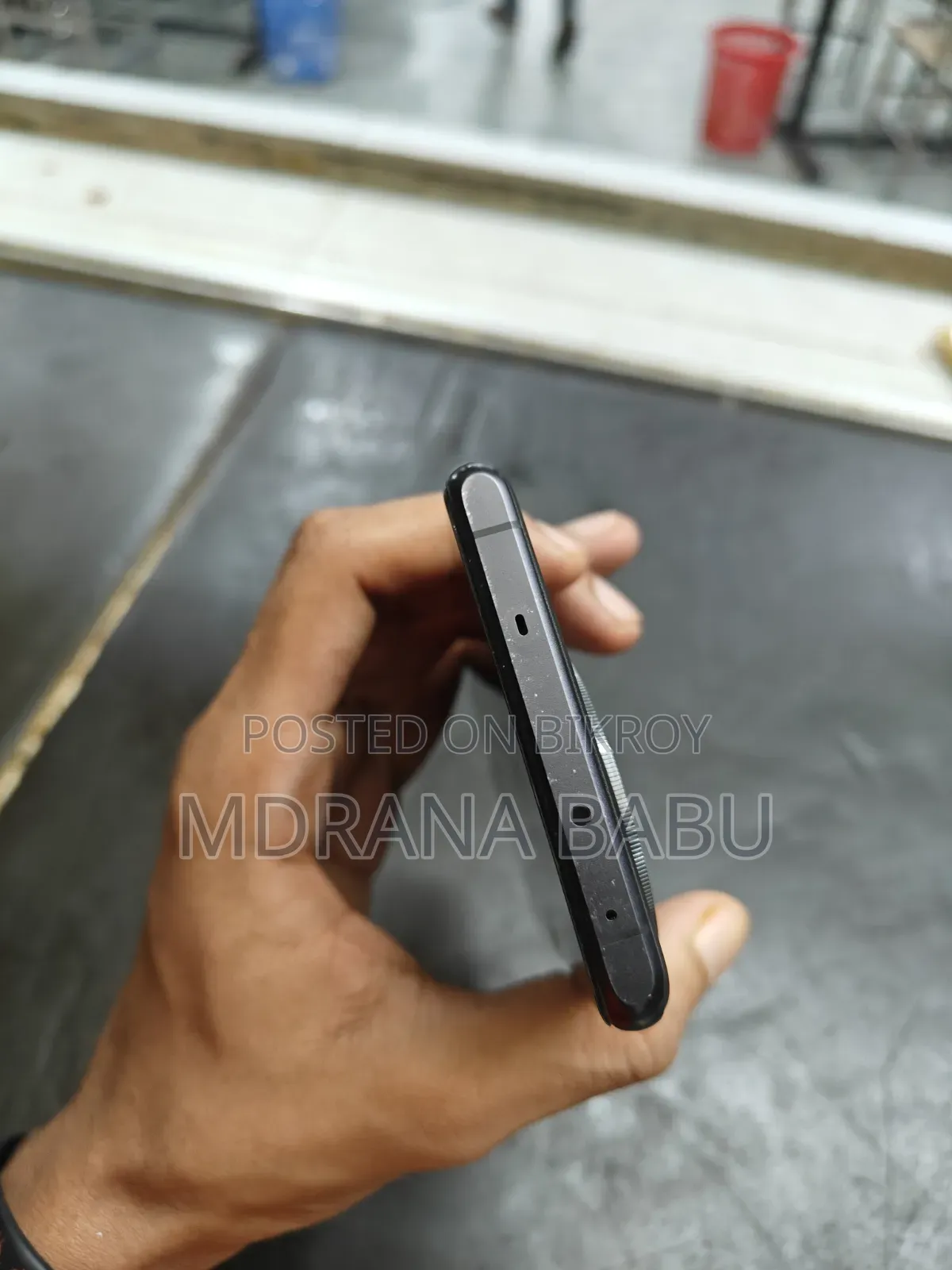 ওয়ানপ্লাস ১২আর ২৫৬ জিবি ব্ল্যাক