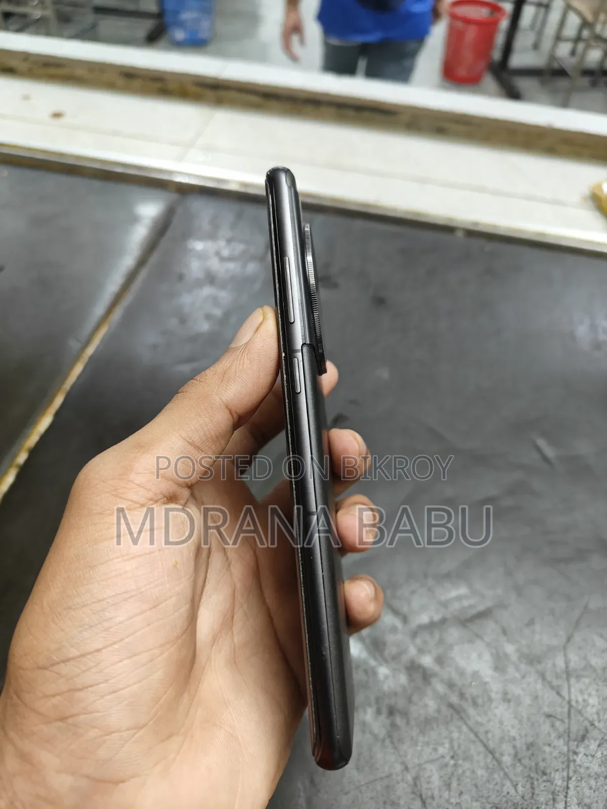 ওয়ানপ্লাস ১২আর ২৫৬ জিবি ব্ল্যাক