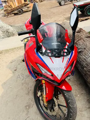 Honda CBR 2021 Red