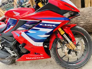 Honda CBR 2021 Red