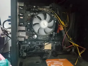 Desktop Computer Asus A4110 8GB Intel Core i5 SSD 128GB