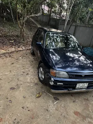 Toyota Starlet Glanza 1995 Blue