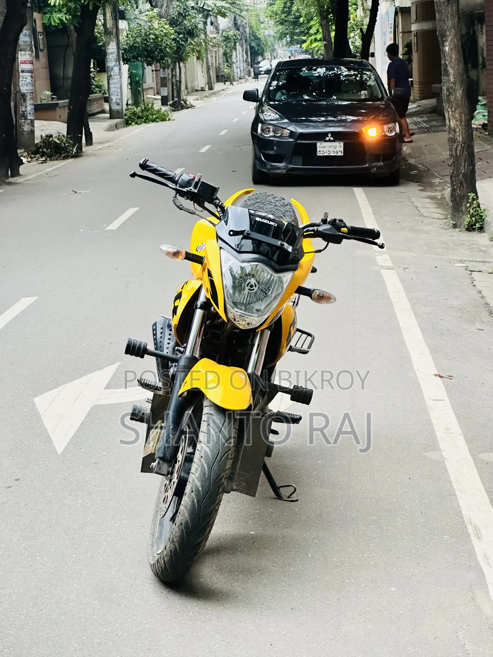 সুজুকি জিক্সার ২০২৪ হলুদ