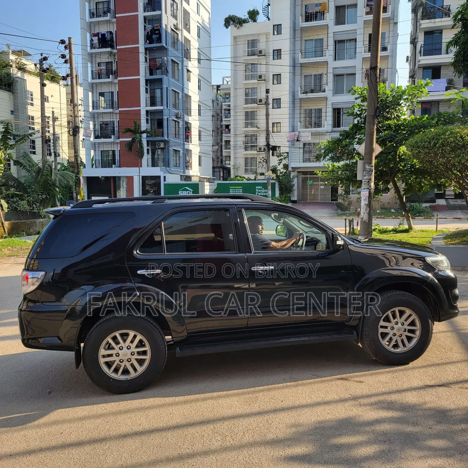 Toyota Fortuner 2013 Black