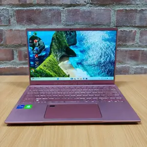 Laptop MSI 3GB Intel SSD 256GB