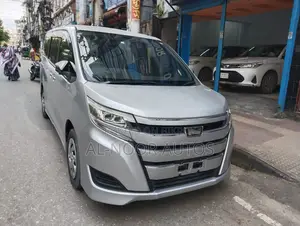 Toyota Noah 2.0 FWD (8 Seater) 2021 Silver