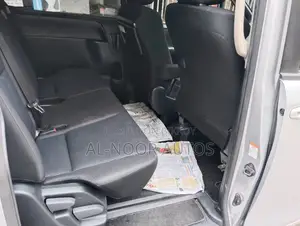 Toyota Noah 2.0 FWD (8 Seater) 2021 Silver