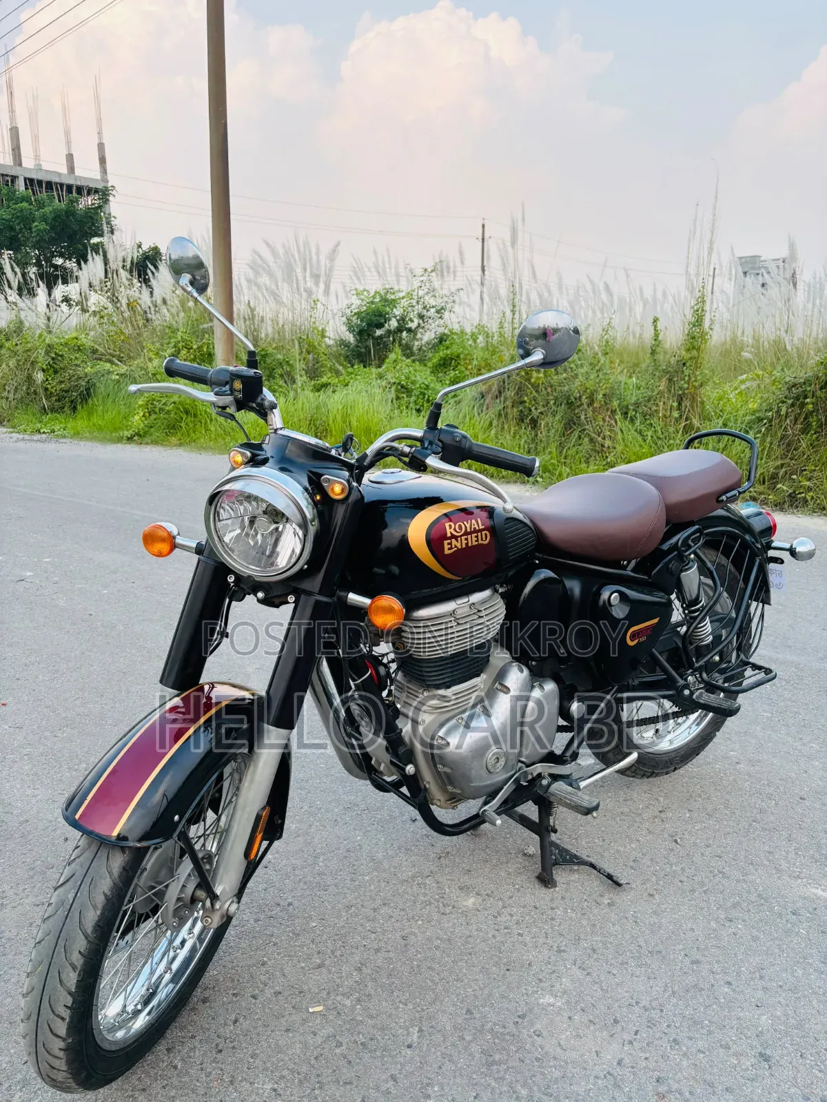 রয়াল এনফিলড ক্লাসিক ৩৫০ ২০২৫ ব্ল্যাক