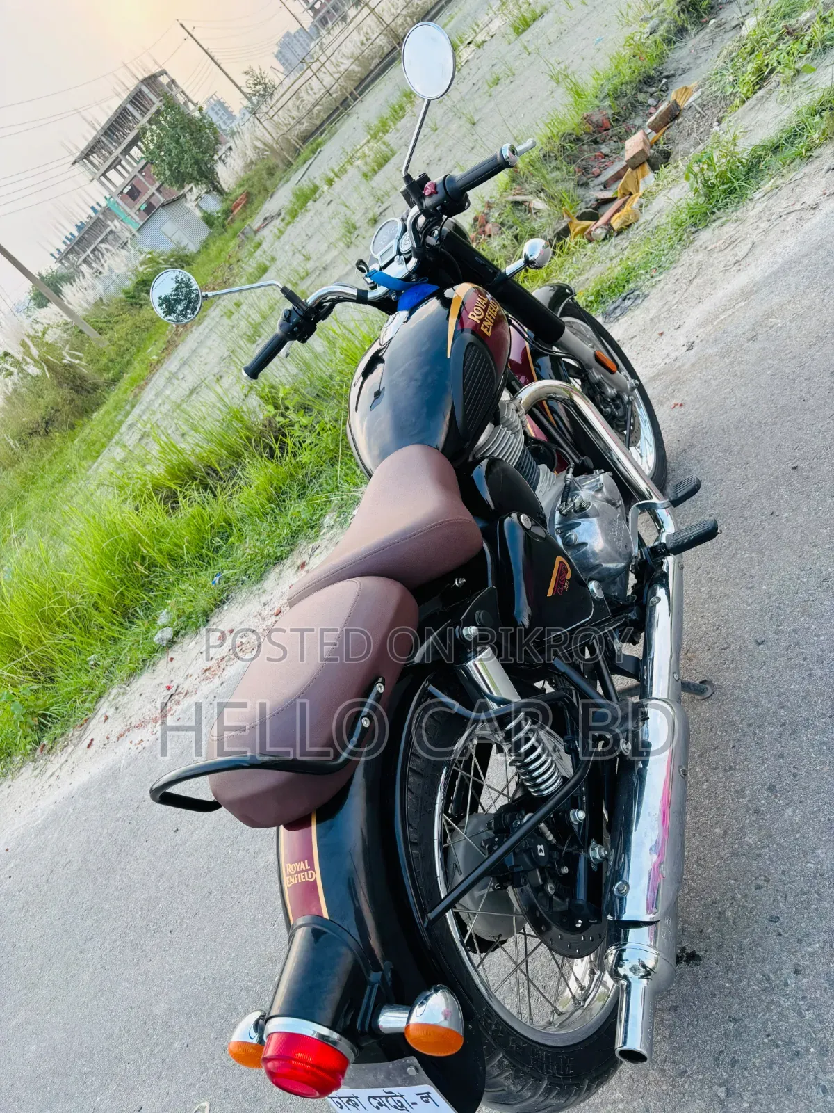 রয়াল এনফিলড ক্লাসিক ৩৫০ ২০২৫ ব্ল্যাক