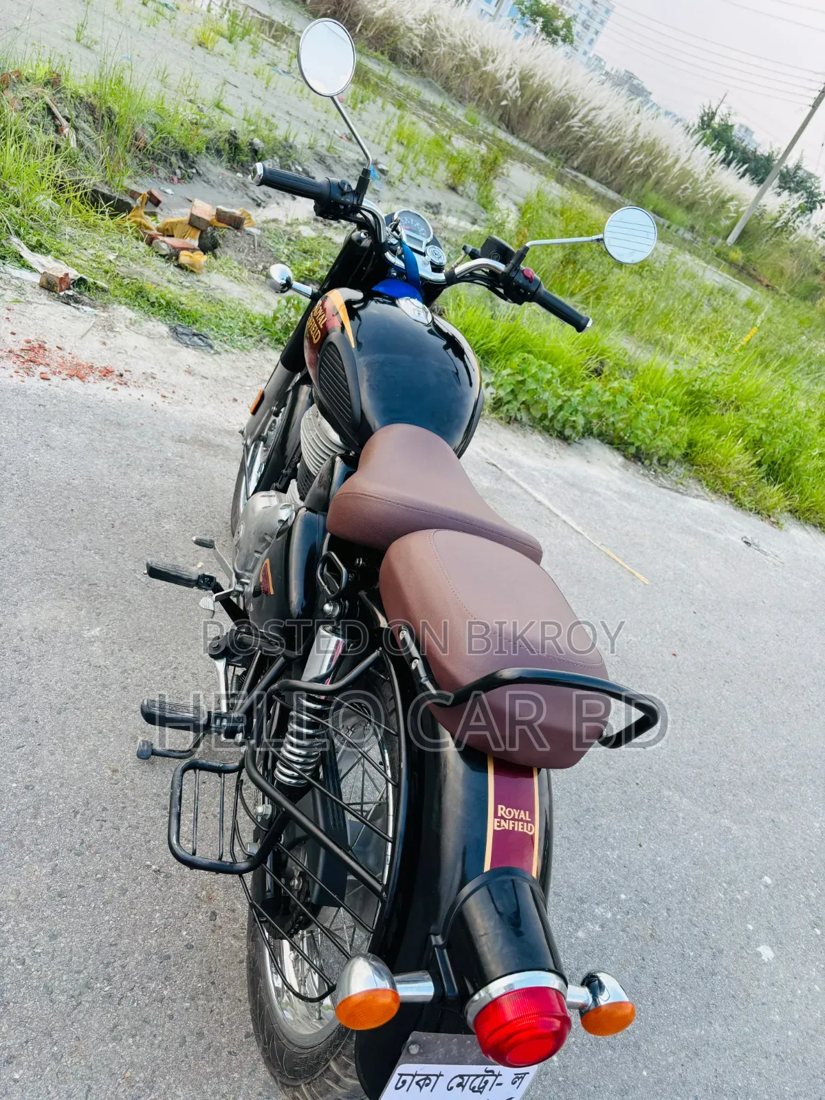 রয়াল এনফিলড ক্লাসিক ৩৫০ ২০২৫ ব্ল্যাক