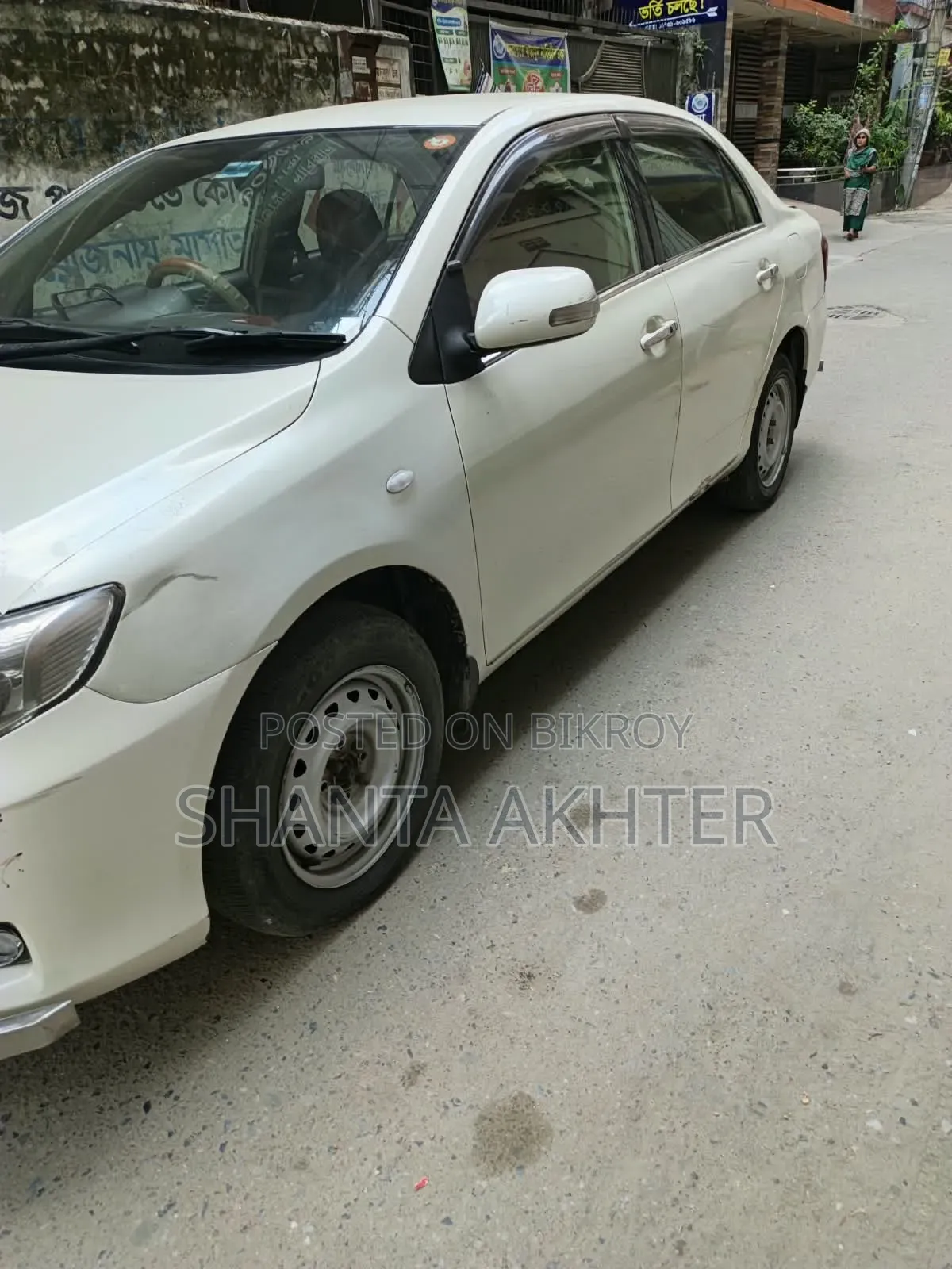 টয়োটা এক্সিও ২০১২ অফ হোয়াইট