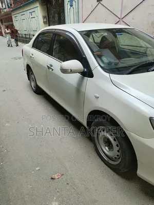 টয়োটা এক্সিও ২০১২ অফ হোয়াইট