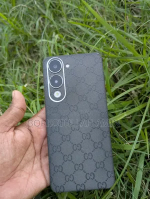 আইকিউওও ১২৮ জিবি ব্লু