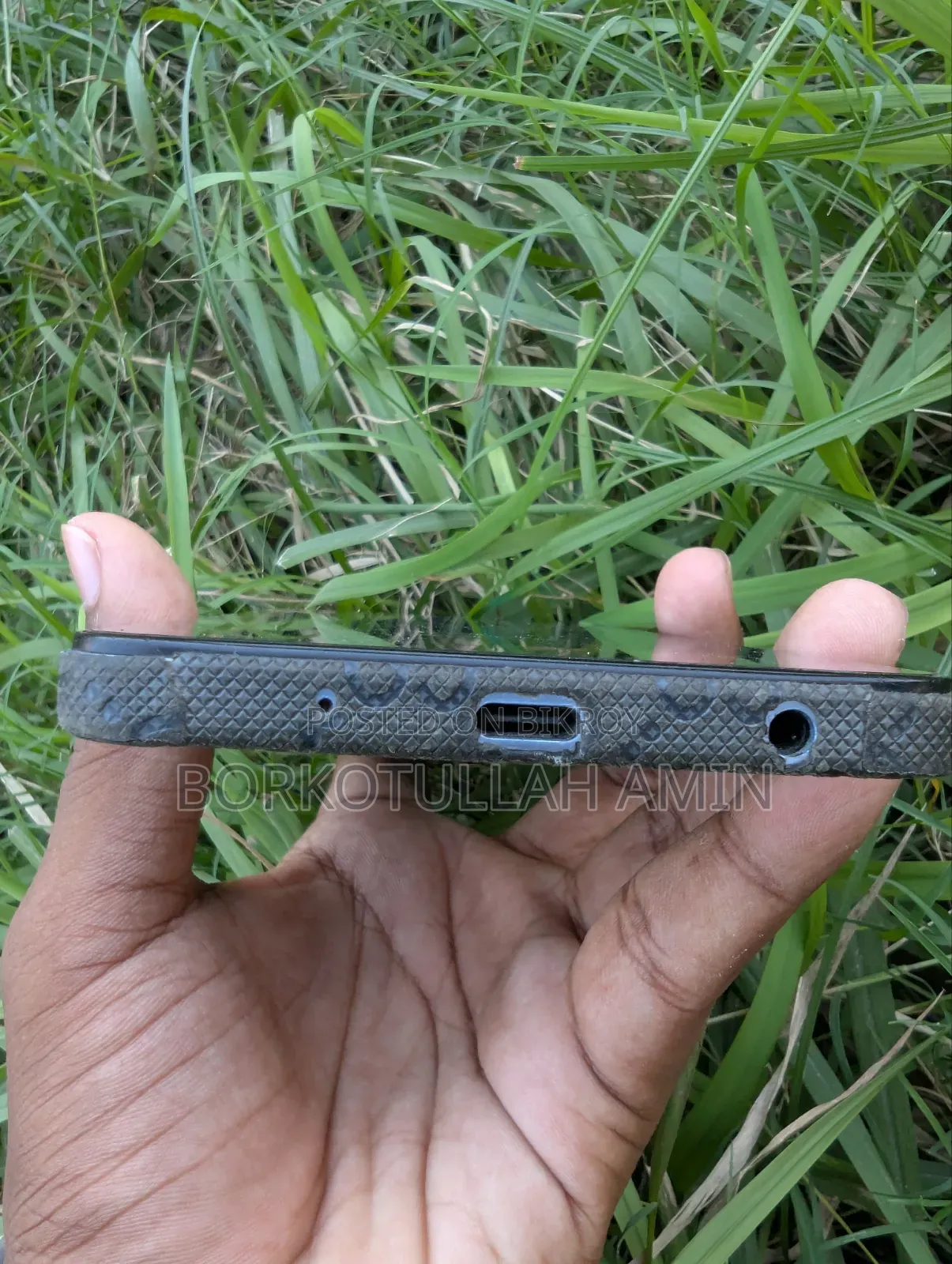 আইকিউওও ১২৮ জিবি ব্লু