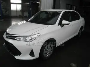 টয়োটা অ্যাক্সিও ২০২১ সাদা