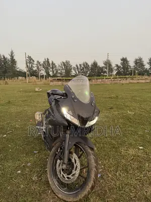 ইয়ামাহা আর১৫ ভি৩ ২০২১ ব্ল্যাক