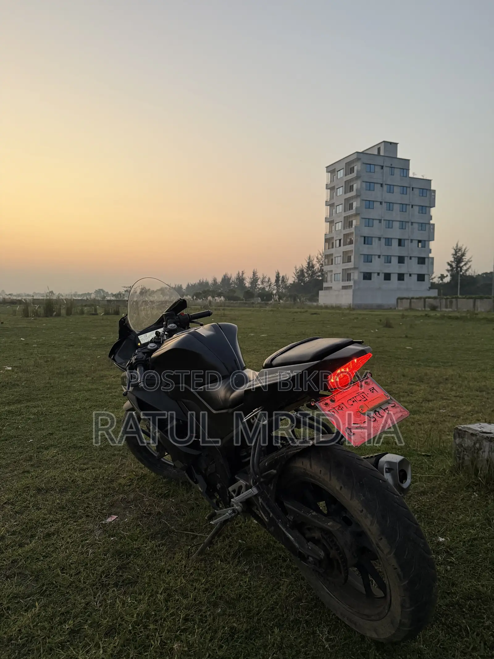 ইয়ামাহা আর১৫ ভি৩ ২০২১ ব্ল্যাক