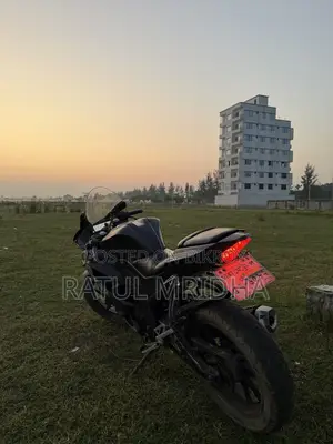 ইয়ামাহা আর১৫ ভি৩ ২০২১ ব্ল্যাক