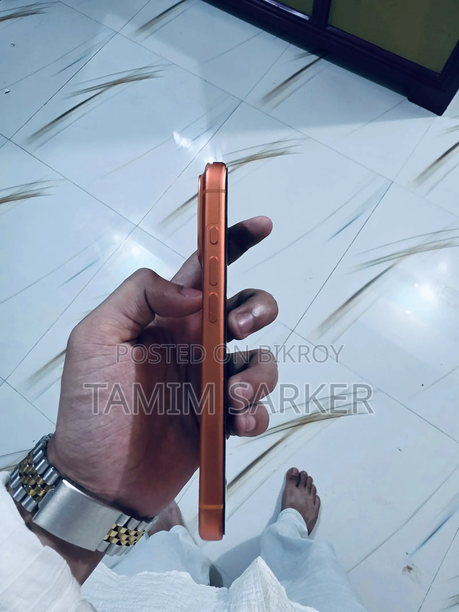 নিউজ অ্যাপল আইফোন ১৭ প্রো ২৫৬ জিবি কমলা