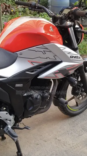 Suzuki Gixxer 2024 Orange