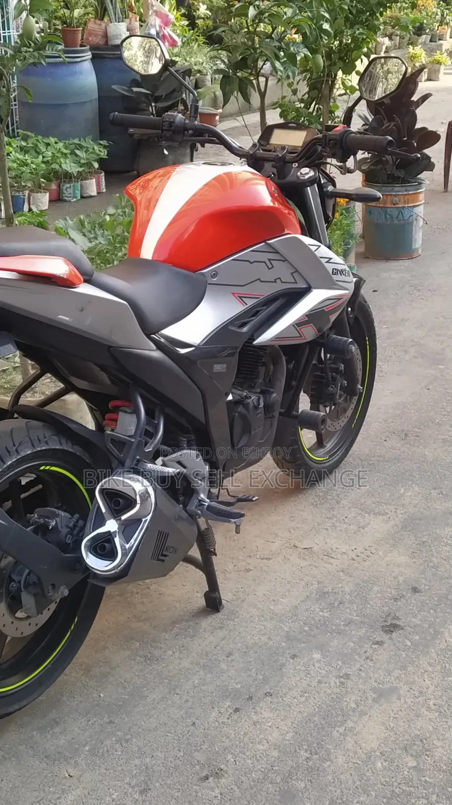 Suzuki Gixxer 2024 Orange