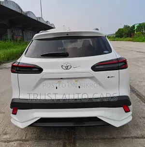 Toyota Corolla Cross 2026 Pearl