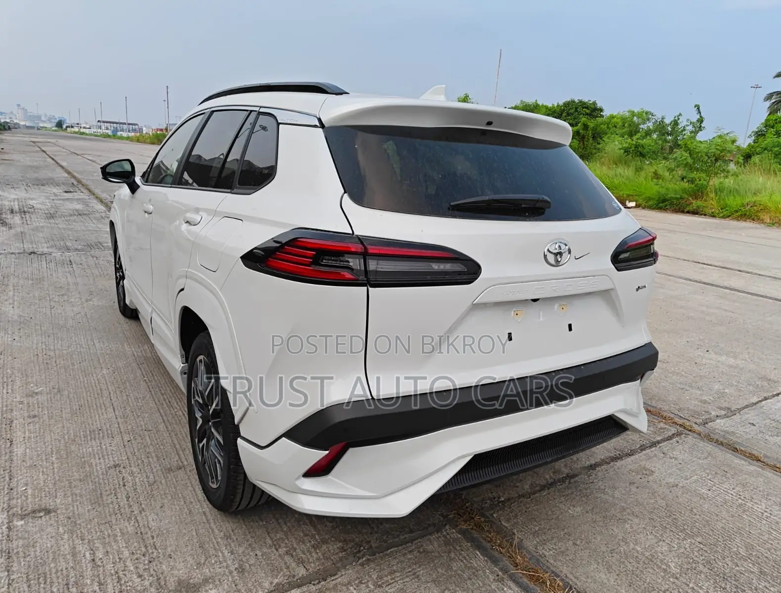 Toyota Corolla Cross 2026 Pearl